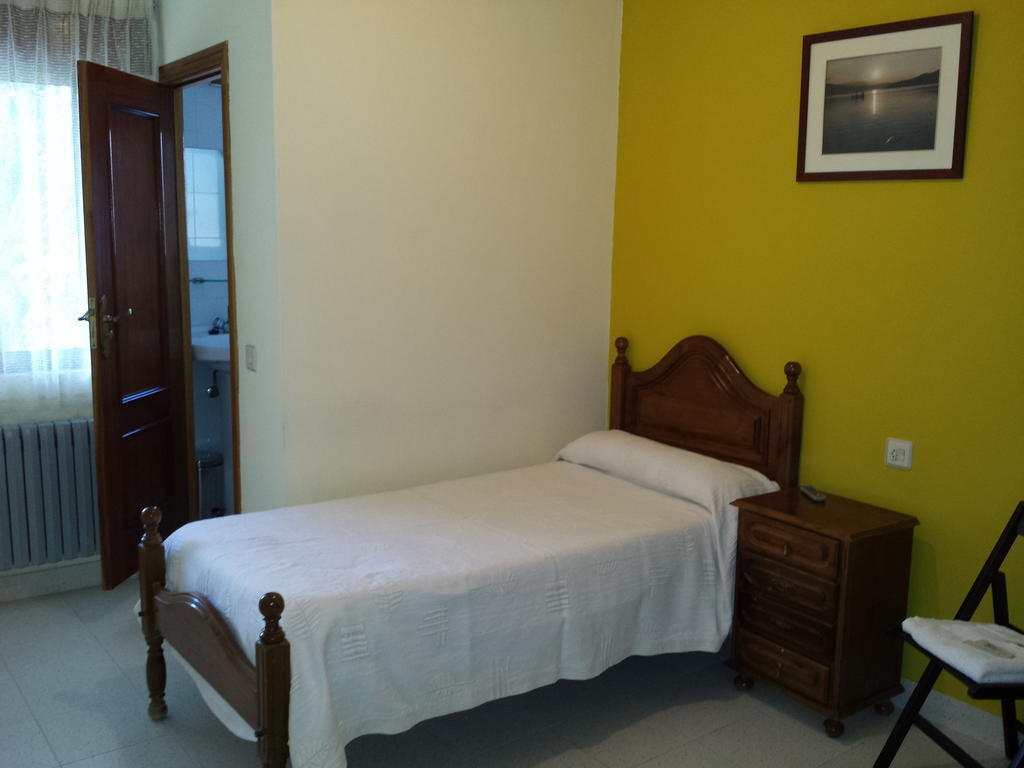 Ricobayo Hostal Atila חדר תמונה